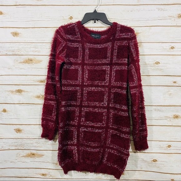 Romeo & Juliet Couture Dresses & Skirts - Romeo+Juliet Couture women's red long sleeve sweater dress size S